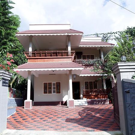 Ferndale Homestay Thekkady Buitenkant foto