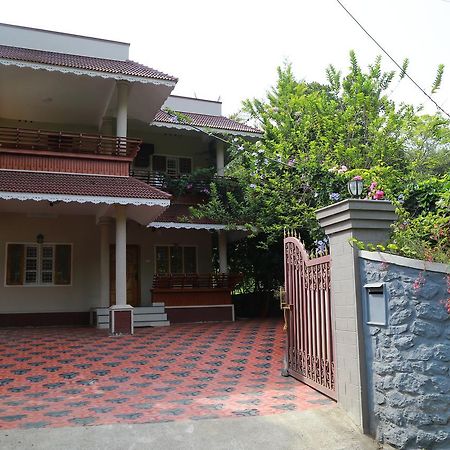Ferndale Homestay Thekkady Buitenkant foto